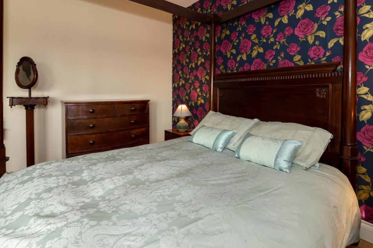 The Dales Bed & Breakfast Gorey Exterior photo